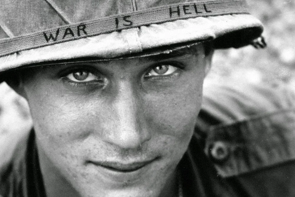 Vietnam. Two worlds and the war